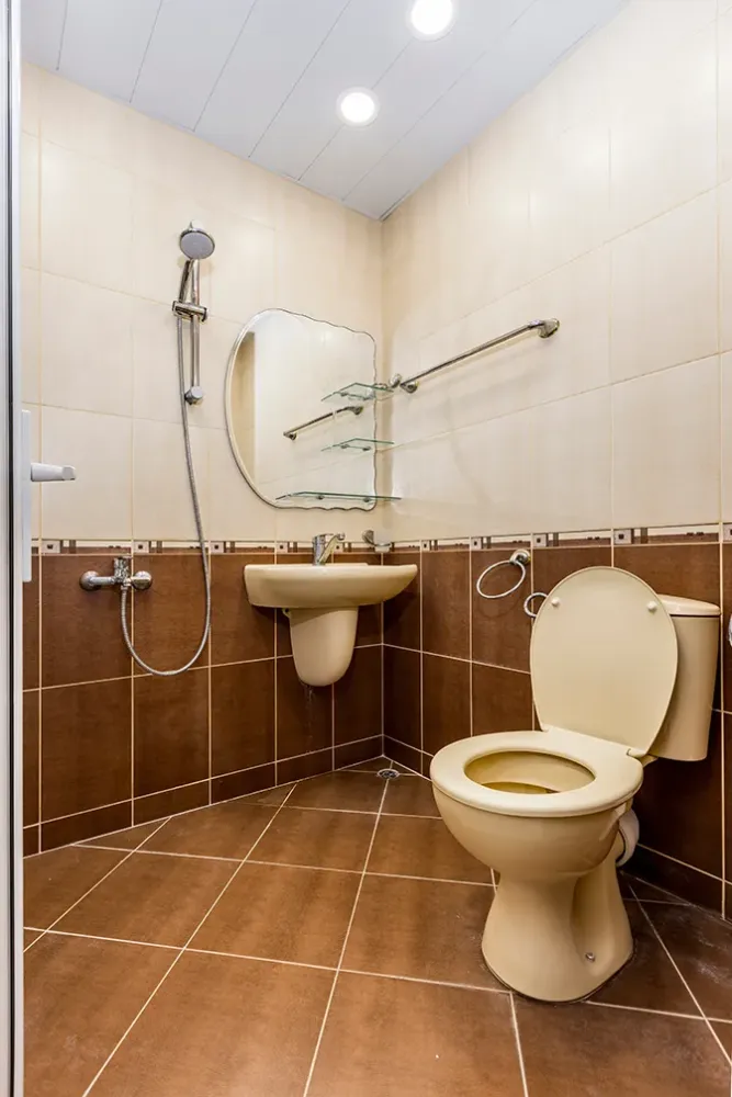 Toilettes avant